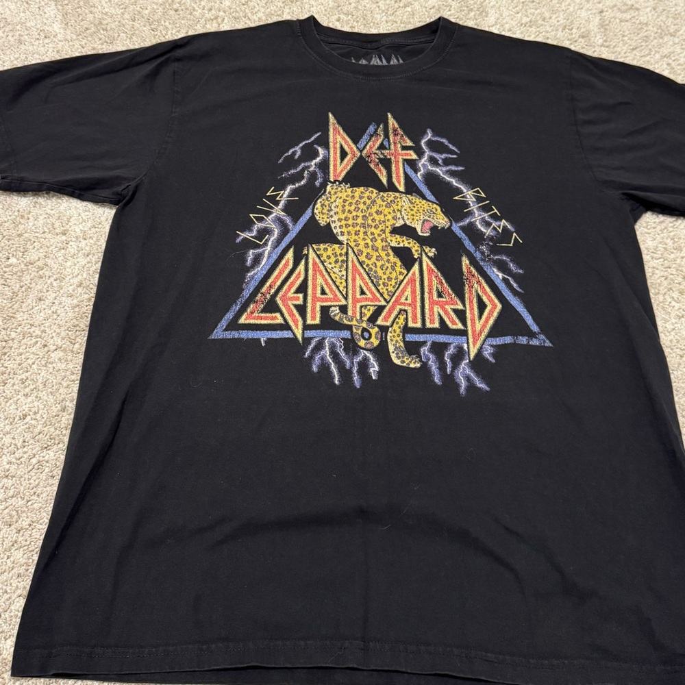 Def Leppard Black Graphic T-Shirt